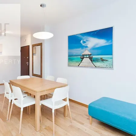 Charming And Bright- Golden Apartments- Old Town *