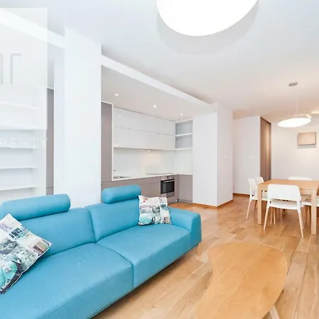 Apartment Charming And Bright- Golden Apartments- Old Town *